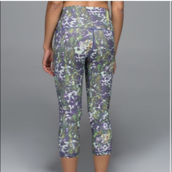 Lululemon Wunder Under Crop II High Rise Leggings Full-On Luxtreme Flor Size  4 - Picture 15 of 16